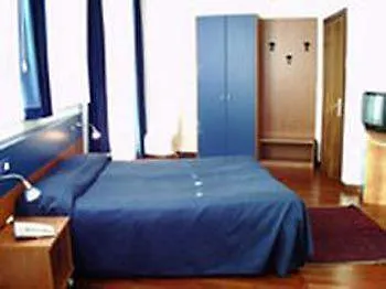 All'oasi Hotel 3*